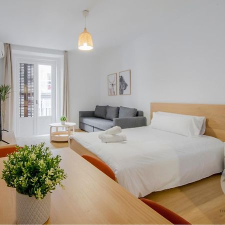 Tu Balcon En Madrid Para 3, Carretas 25 Luaran gambar