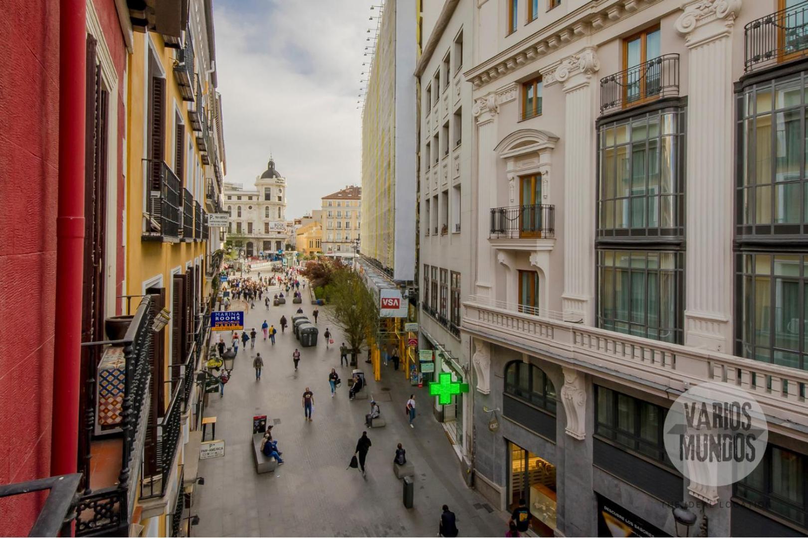 Tu Balcon En Madrid Para 3, Carretas 25 Luaran gambar