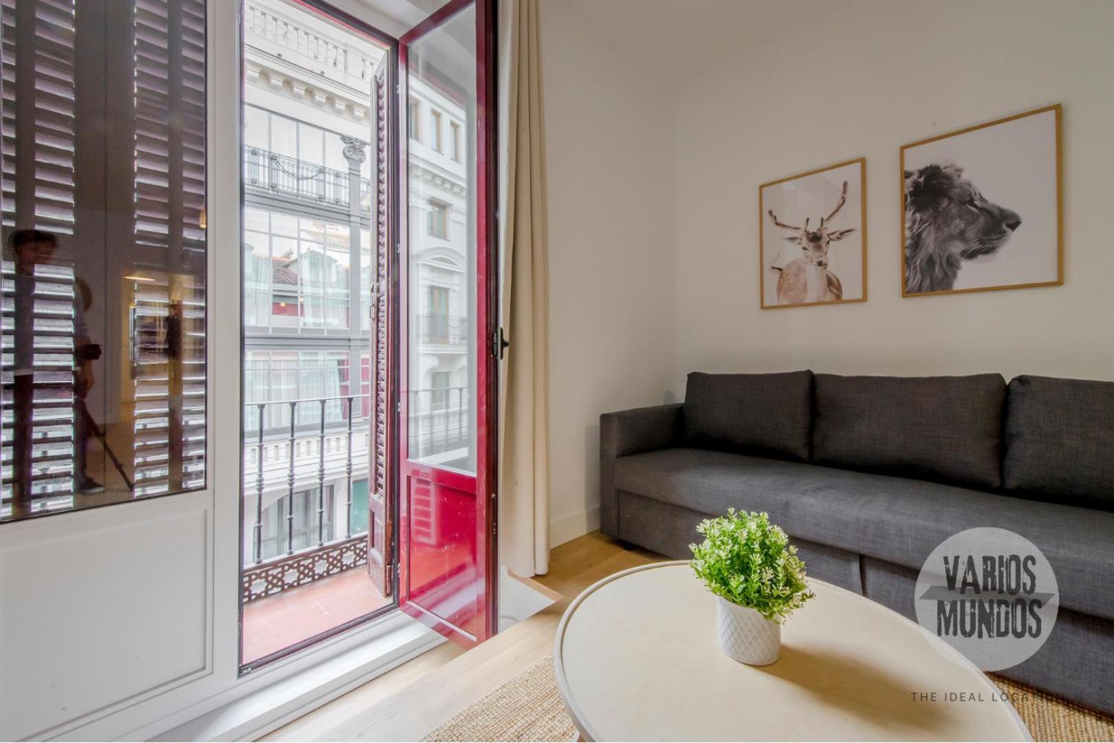Tu Balcon En Madrid Para 3, Carretas 25 Luaran gambar