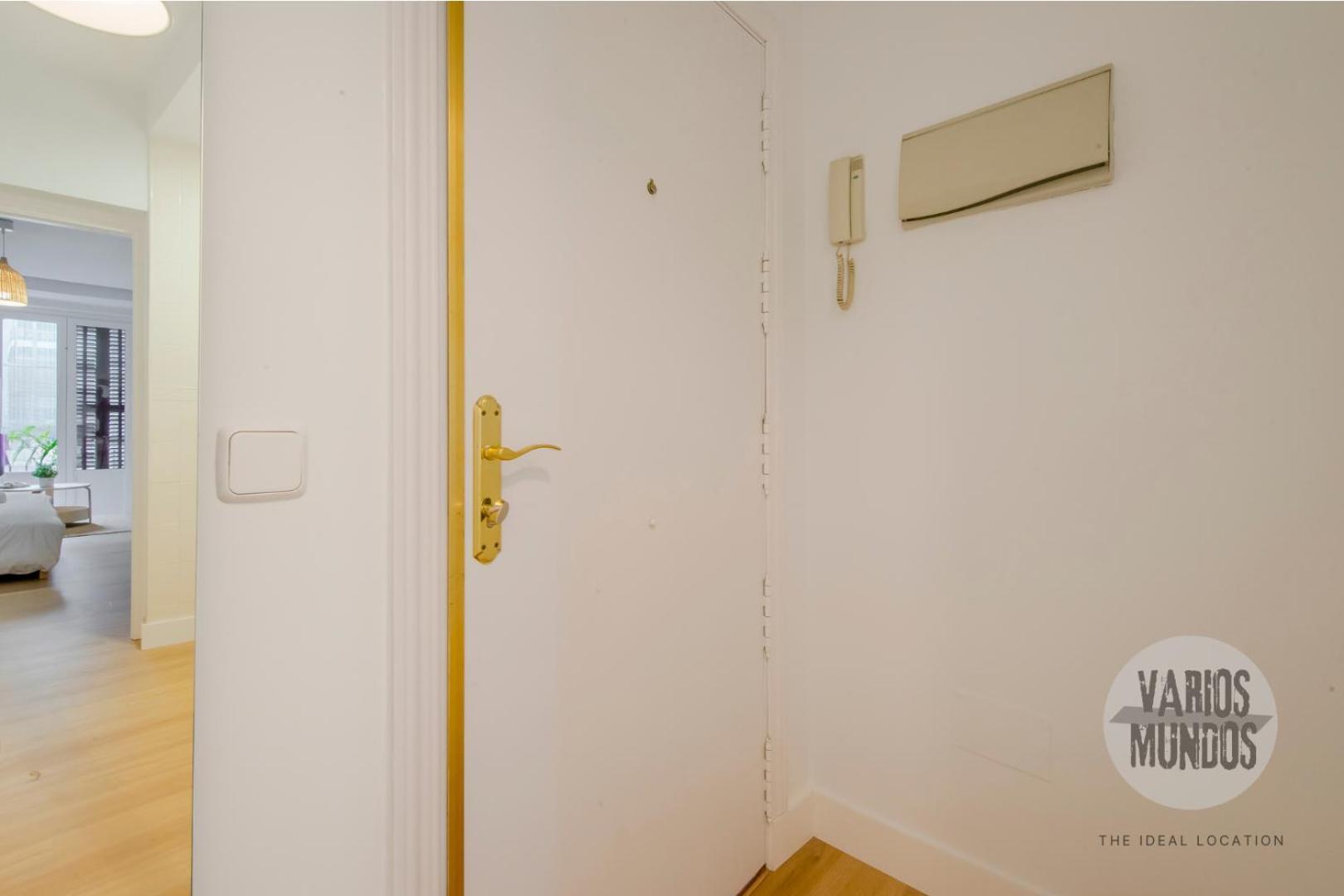 Tu Balcon En Madrid Para 3, Carretas 25 Luaran gambar